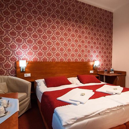 Hotel U Kaple Decin Extérieur photo